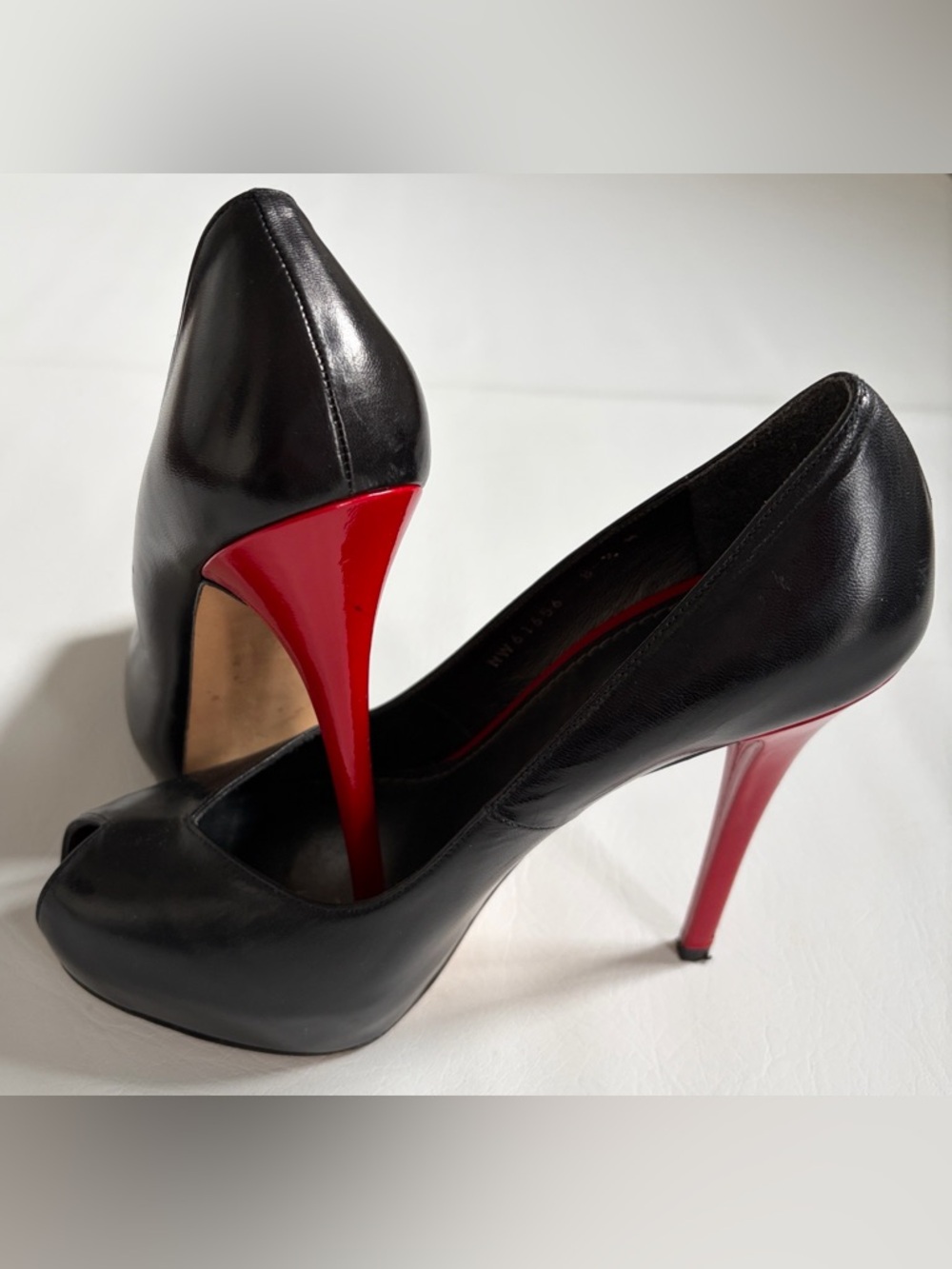 Stuart Weitzman Shoes Black Leather Peep Toe Red Heels Pumps size 8.5